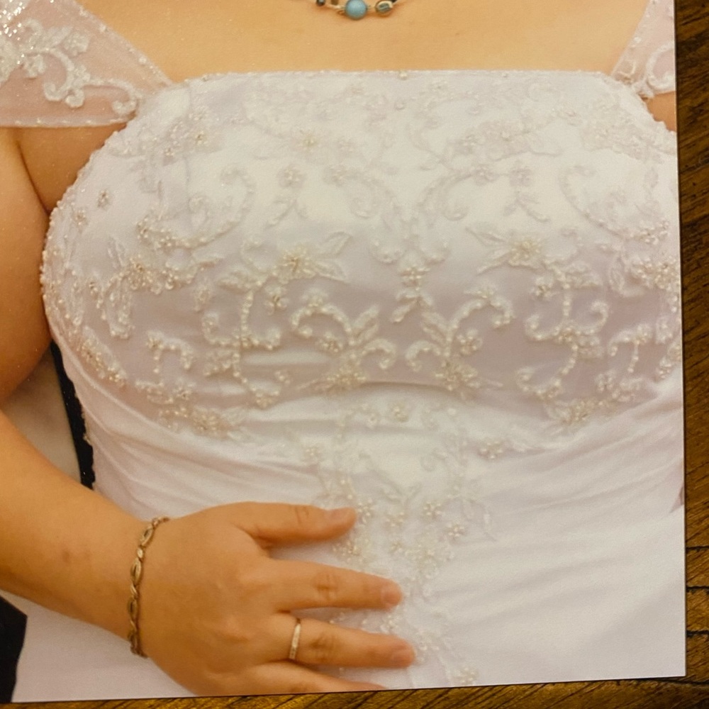 David’s bridal wedding dress